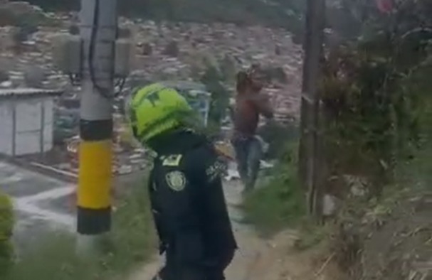 Hombre murió tras enfrentamiento con la Policía en el barrio Olaya Herrera, Medellín
