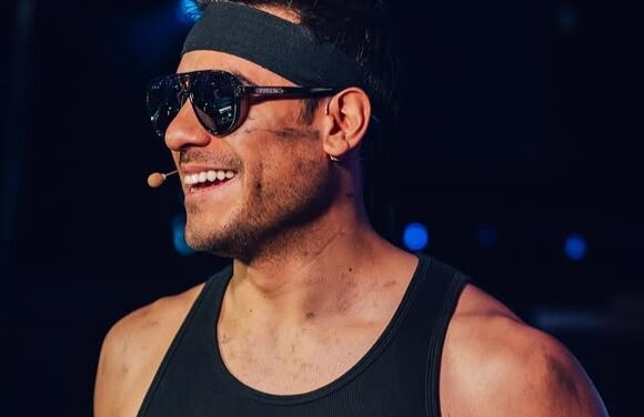 Carlos Rivera presentó en Bogotá su álbum “Vida” acompañado por un mariachi colombiano