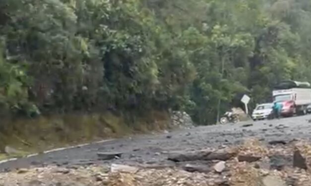 Última hora: Explosión con artefacto improvisado provoca cierre total en la vía Los Llanos – Tarazá