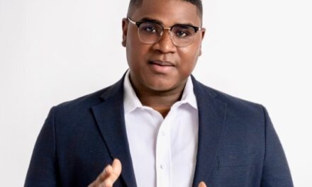 Denuncian a multinacional por presunta explotación a vendedores ambulantes en Colombia