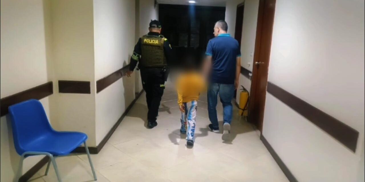 Rescatan a niño de 5 años solo en una vivienda en la comuna 13 de Medellín