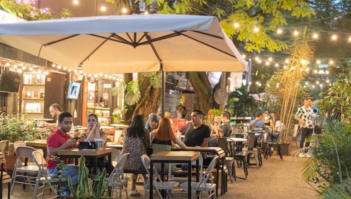 En Provenza, Medellín, se preparan para dar su «Campanazo» de fin de año