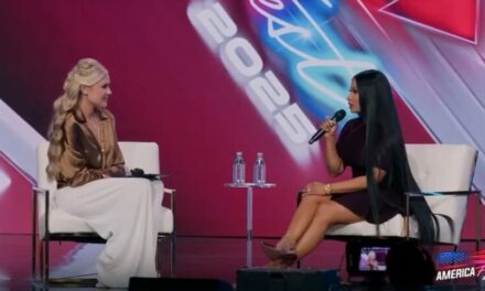 Nicki Minaj expresa respaldo a Trump y critica a las personas trans en evento conservador en EE. UU.