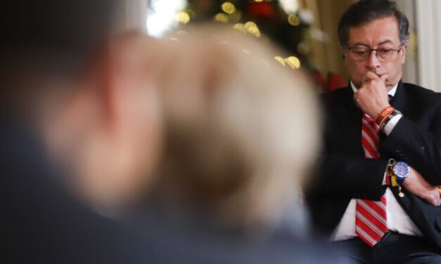 Jueces exigen a Petro respetar fallo que ordenó cárcel para Bonilla y Velasco