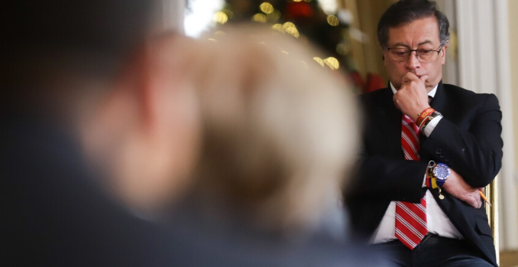 Jueces exigen a Petro respetar fallo que ordenó cárcel para Bonilla y Velasco