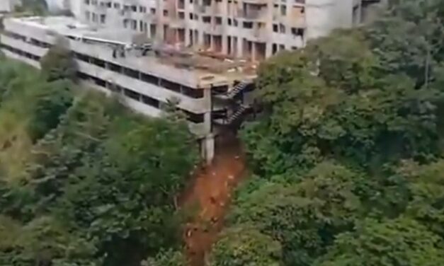 Un derrumbe obligó a cierre parcial de vía en el sector San José de Sabaneta