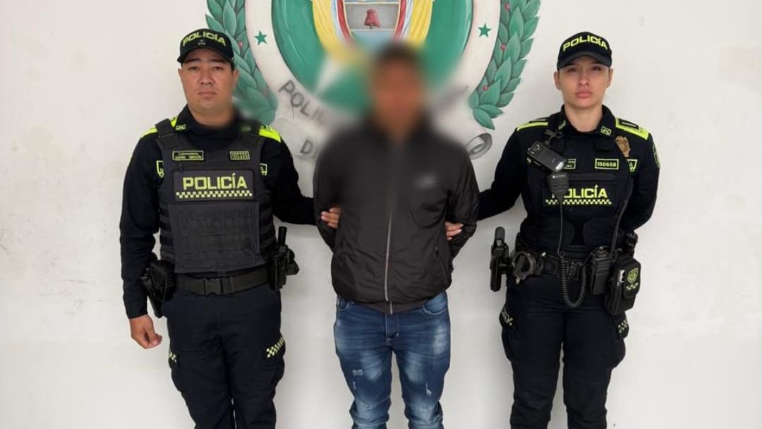 Capturan en Medellín a un hombre investigado por acto sexual contra su hijastra