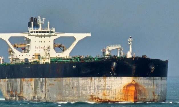 ¡Urgente! EE. UU. intercepta y asegura petrolero ruso vinculado a Venezuela por violar sanciones