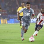 Junior y Santa Fe inician la disputa por la Superliga del fútbol colombiano