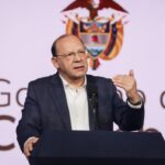 Críticas al decreto que limitaría inversiones externas de los fondos de pensiones en Colombia