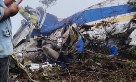 Despliegan cinco equipos forenses para atender el caso del accidente de Satena