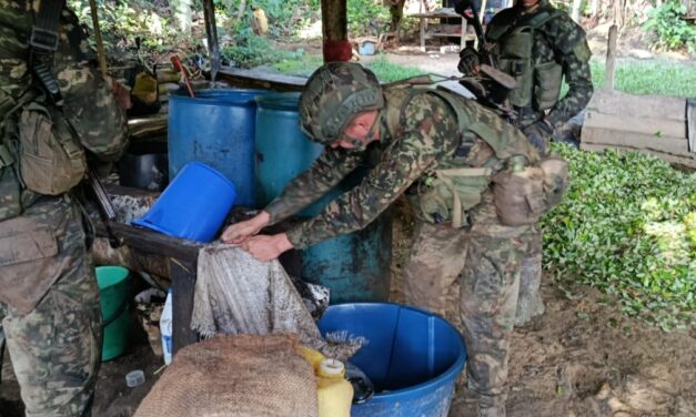 Autoridades destruyen laboratorios de droga del Clan del Golfo en el Urabá antioqueño