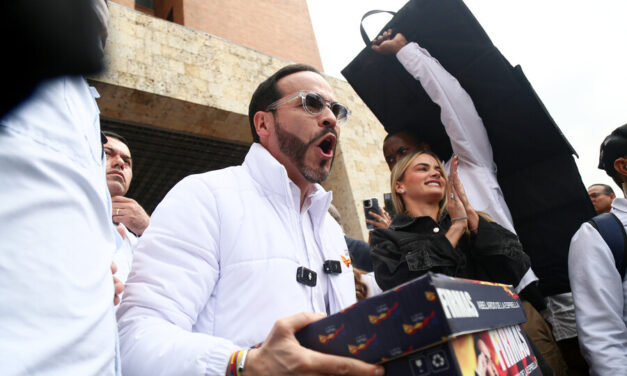 Campañas de De la Espriella y Cepeda coincidieron en Medellín