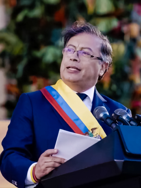 Petro toma la delantera en debate del salario mínimo