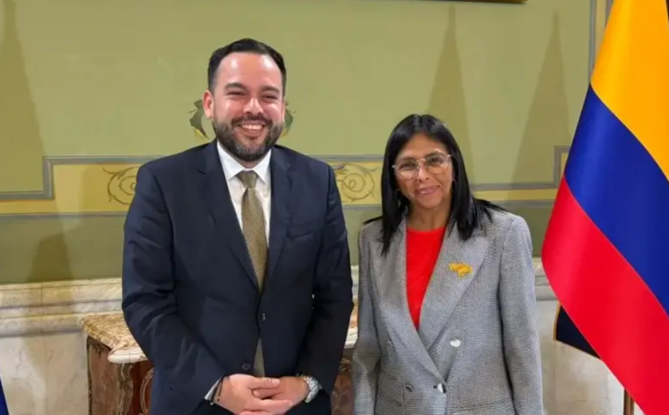 Avanza integración energética con Venezuela