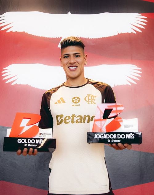 Jorge Carrascal arrasa con los premios de enero en Brasil