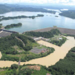 Renuncia Juan Acevedo, presidente de Urrá, tras choque con Petro