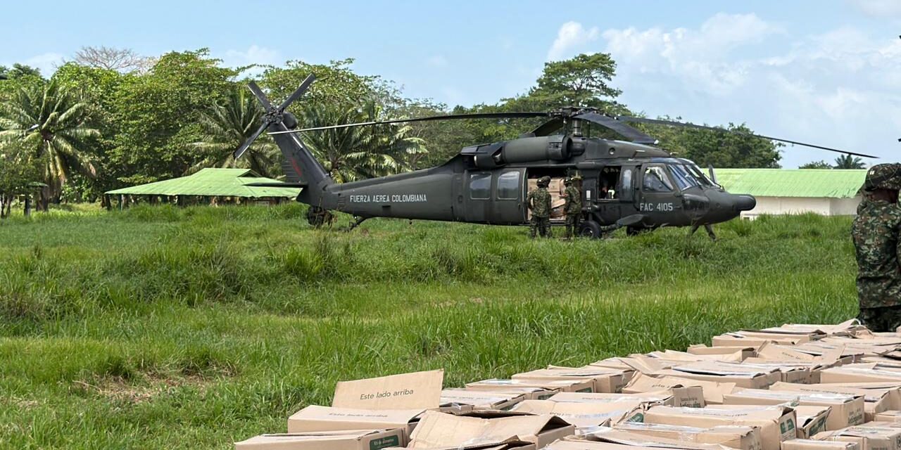 Apoyo humanitario aéreo llega a comunidades de San Juan de Urabá afectadas por inundaciones