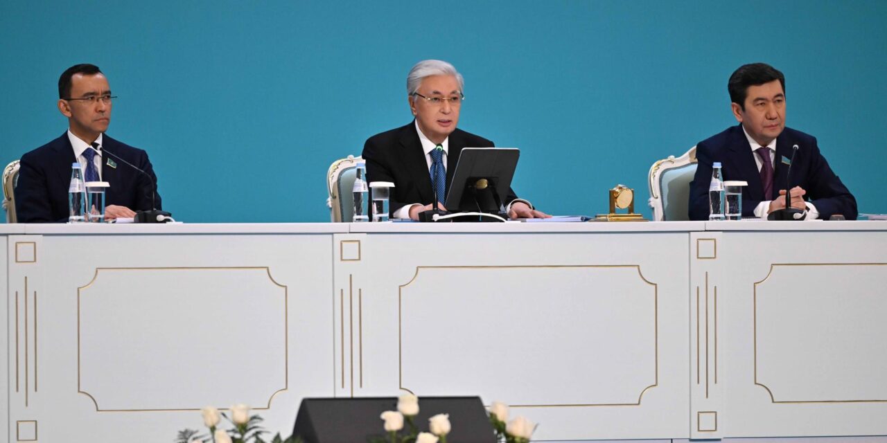 Tokáyev dice que la escalada en Oriente Medio socava las bases de seguridad internacional