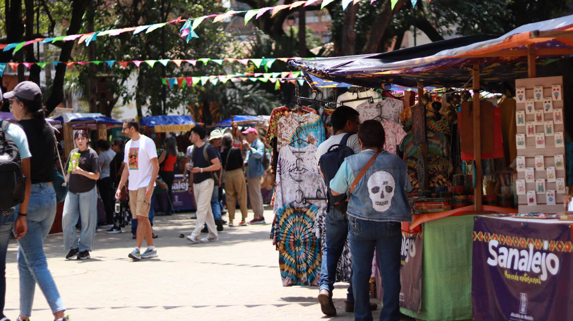 Día del Artesano: tradición, cultura y economía se tejen en Medellín