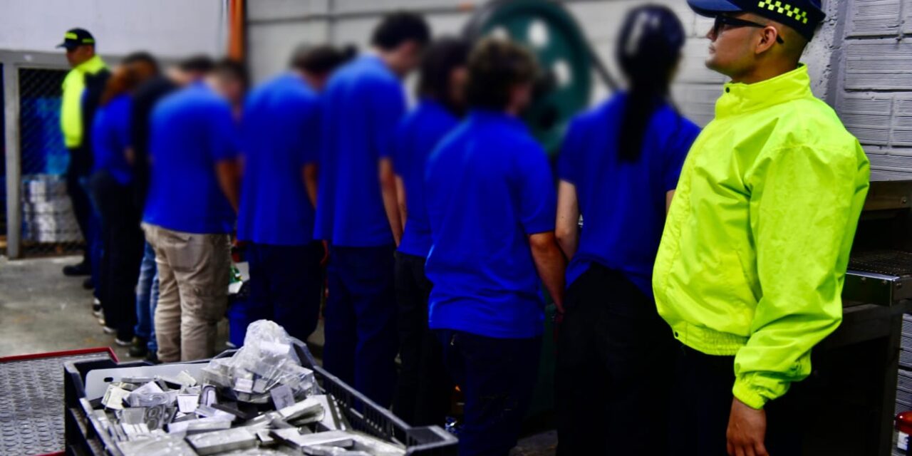 Golpe a red de falsificación de placas vehiculares en el Valle de Aburrá: 10 capturados