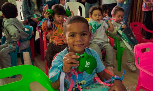 IDEA entrega más de 1.500 uniformes a niños de Centros de Desarrollo Infantil en Envigado