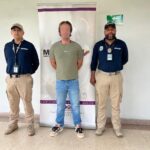 Extranjero buscado por fabricar fentanilo ofreció soborno para escapar en Medellín y fue expulsado de Colombia