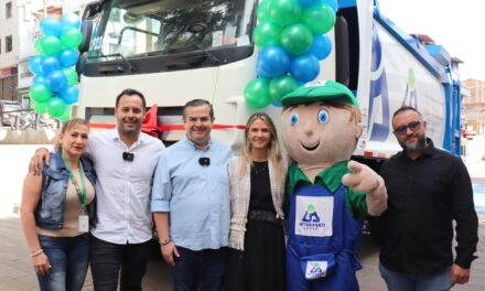 Llega nuevo compactador que mejorará la eficiencia en la recolección de residuos en La Estrella