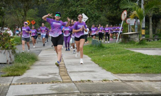 Más de 2.500 personas participaron en carrera por el bienestar de las mujeres en Rionegro