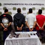 Cuatro capturados y armamento incautado en operación contra el Clan del Golfo en Andes, Antioquia