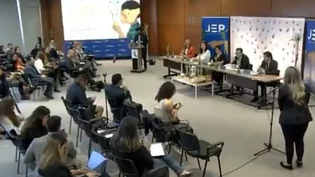 Exjefes de las FARC admiten reclutamiento de menores