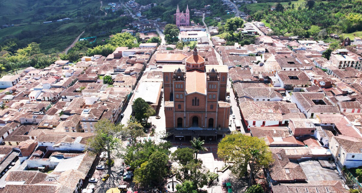 Antioquia y Caldas lideran la recuperación de sus centros históricos