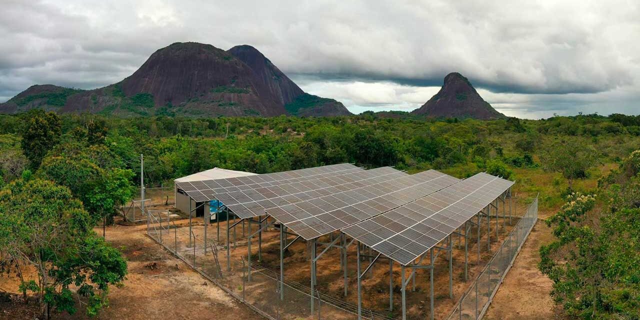 Gobierno destina $350.000 millones para llevar energía solar a comunidades en La Guajira