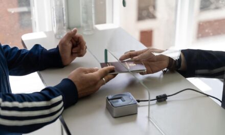 Colombianos en EE. UU.: Cancillería explica opción de salida voluntaria para migrantes irregulares