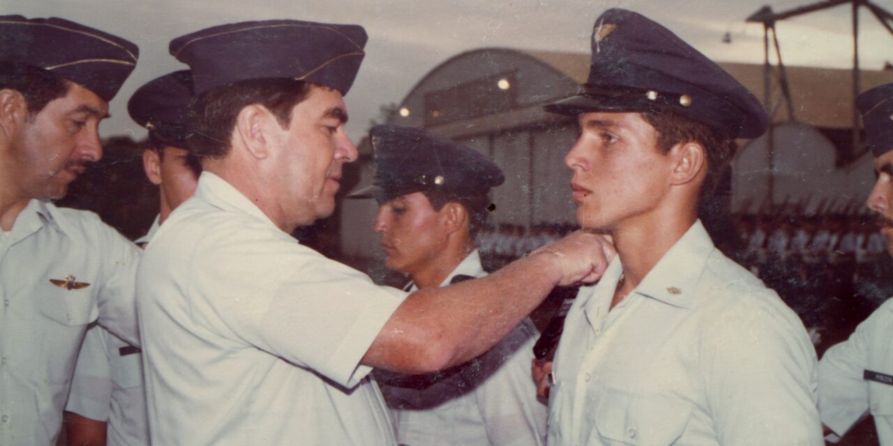 SATENA y la conexión de las regiones: la historia de un piloto que ha volado más de 30 años en territorios apartados