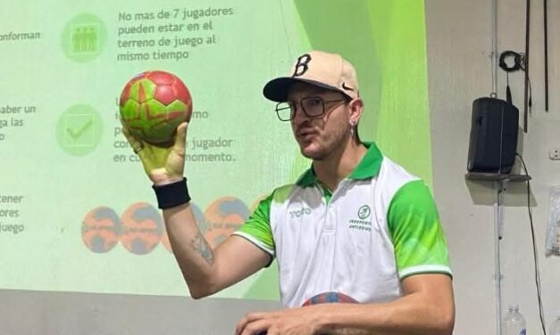 Entrenadores de balonmano se capacitan en Medellín con aval de la IHF