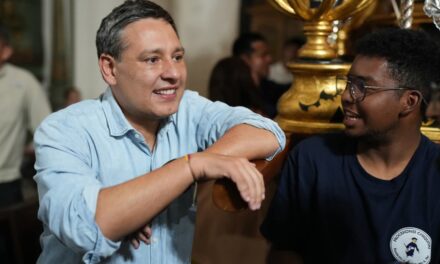 Mauricio Lizcano denuncia exclusión en debates presidenciales: “Están manipulando la democracia”