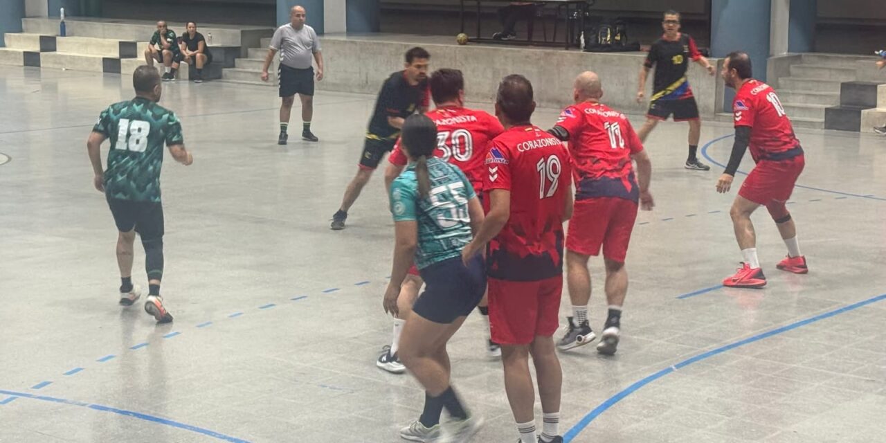 La categoría Máster entra en competencia en los torneos departamentales de balonmano en Antioquia