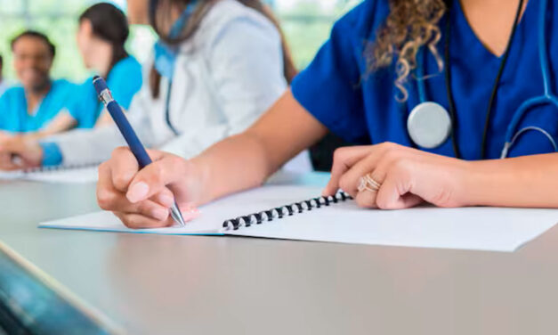 Más de 7.800 internos de medicina han recibido pagos, pero persisten retrasos e inconsistencias