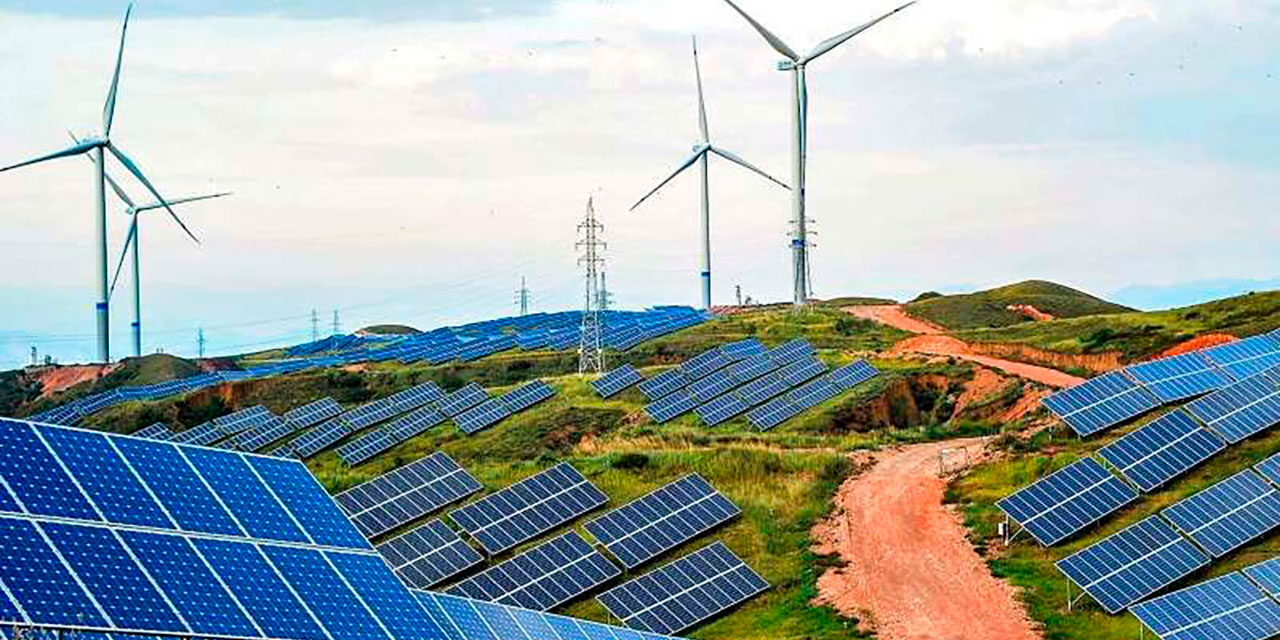 Gobierno anuncia subasta de energía a largo plazo: contratos hasta 2045 y foco en renovables