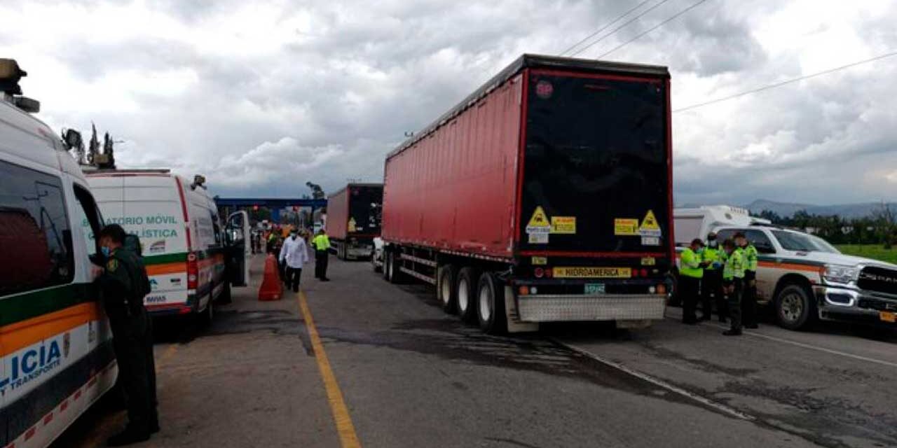 Cinco muertos y 18 heridos deja accidente múltiple en Ubaté; autoridades insisten en prevención vial