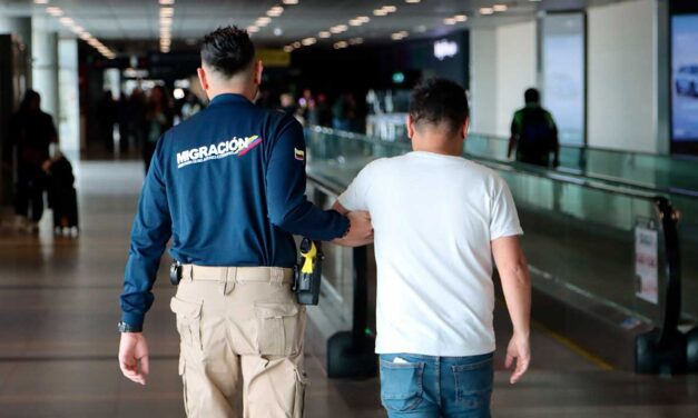 Medellín y Rionegro refuerzan controles migratorios tras inadmisión de 60 extranjeros por alertas de explotación infantil