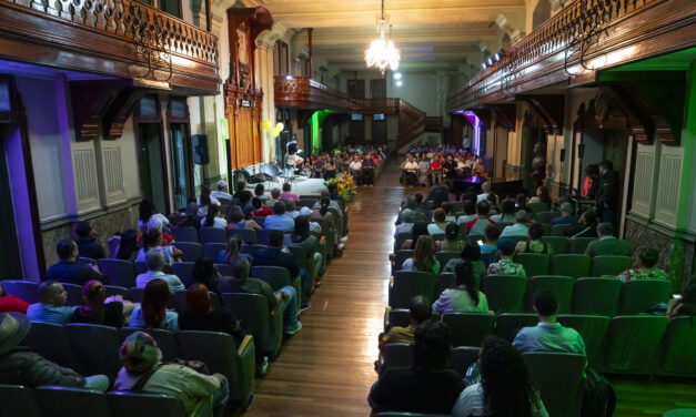 Confiar presenta en Medellín su nuevo libro sobre la justicia y el pensamiento crítico