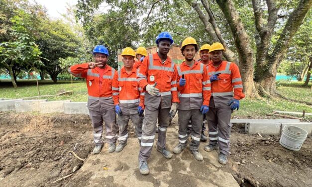 James, el maestro de obra que construye en silencio uno de los proyectos más grandes de Medellín