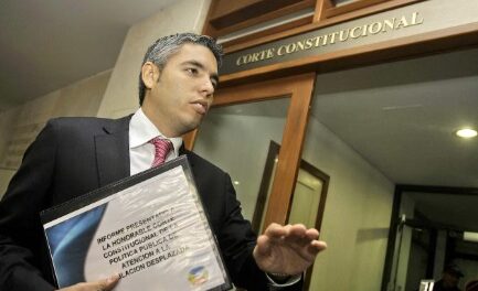 Denuncia pone en la mira controles en centros de reclusión tras caso de Juan Carlos Abadía