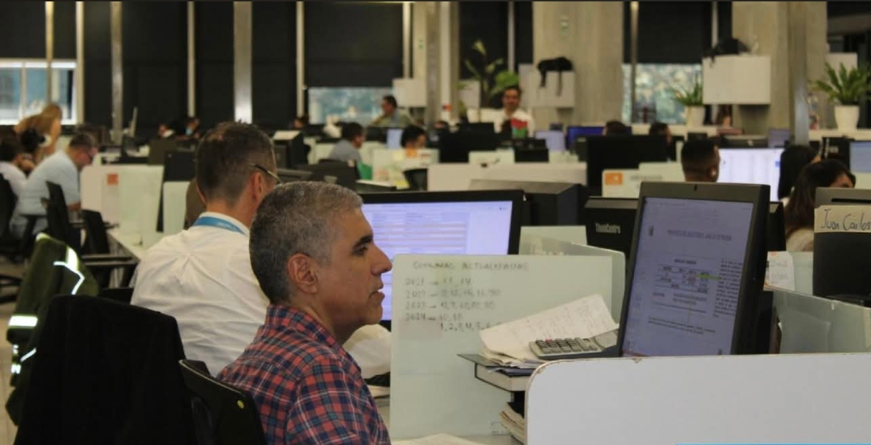 Desempleo en Medellín supera el promedio nacional y enciende alertas en el mercado laboral