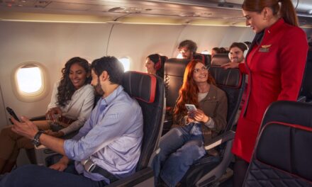 Avianca abrió convocatoria de becas para formar tripulantes de cabina en Colombia