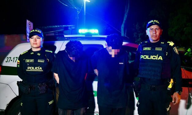 Capturan a dos hombres señalados de robar joyas en el noroccidente de Medellín