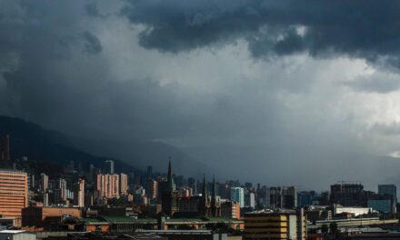 Advierten alta probabilidad de lluvias durante el fin de semana electoral en el Valle de Aburrá