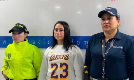 Capturan y expulsan desde Chile a alias ‘Pelirroja’, señalada de homicidio agravado en Colombia